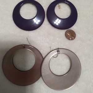 TWO SETS OF WIDE HOOP EARRINGS